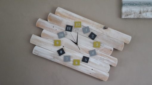 horloge-murale-bois-décoration-personnalisé-artisanal-pendule