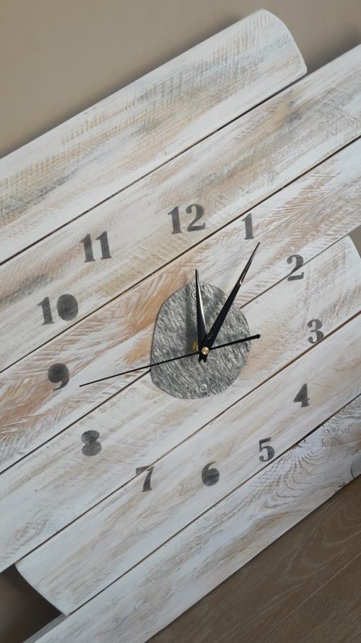 horloge-murale-bois-décoration-personnalisé-artisanal-pendule