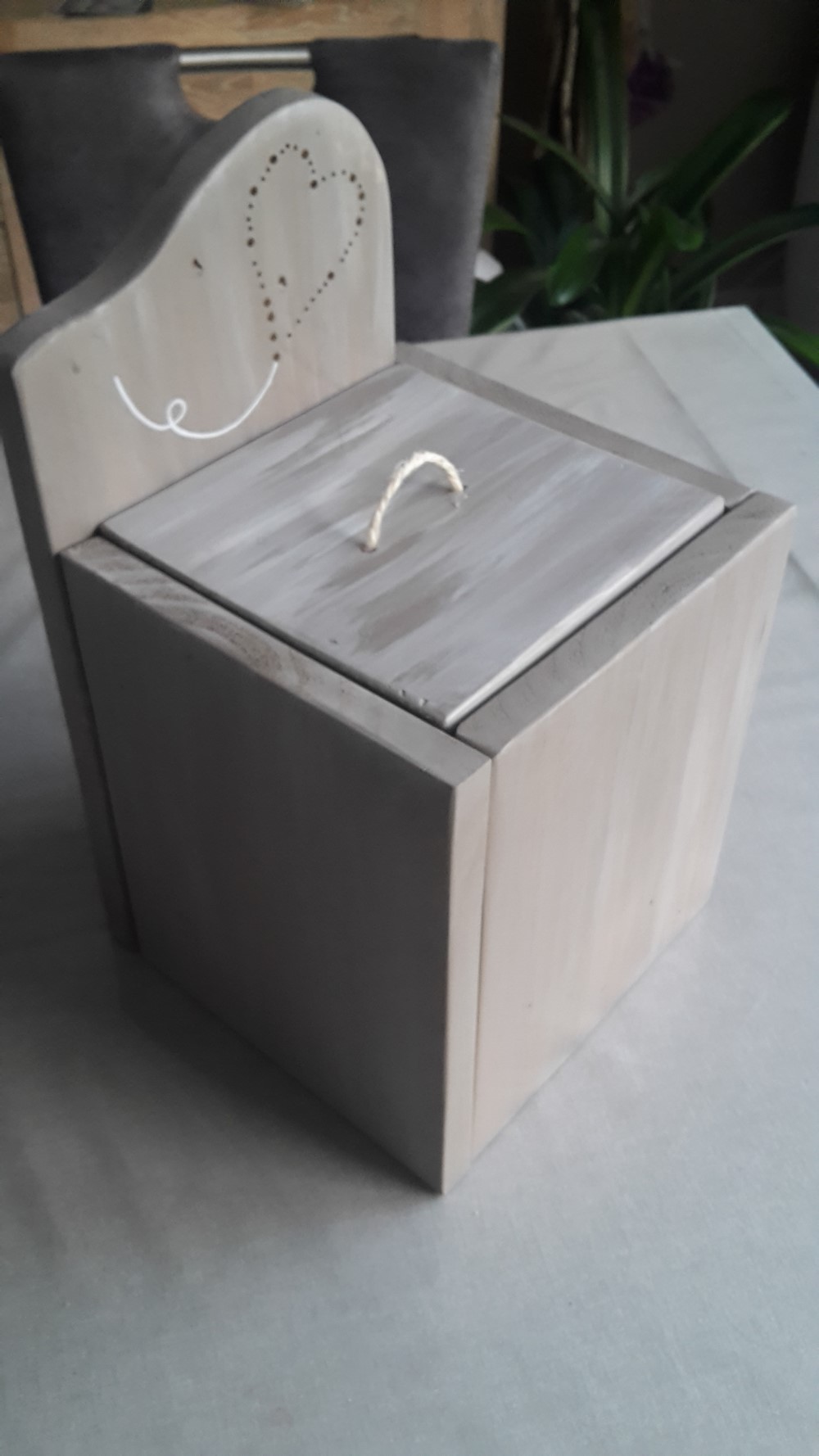 poubelle-salle de bain-maison-décoration-bois-pas de calais (2) poubelle-salle de bain-maison-décoration-aménagement-bois-personnalisé-artisanal