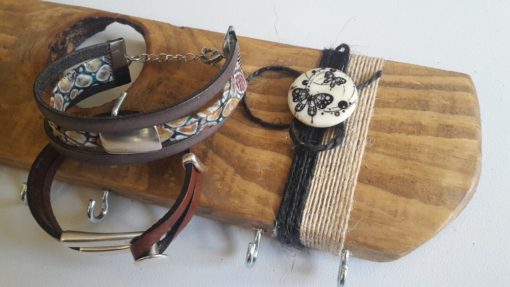 présentoir-support-bijoux-mural-bois-personnalisé-artisanal-cadeau-décoration