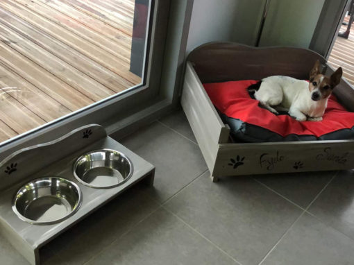 panier-lit-porte-gamelle-chien-chat-animaux-bois-personnalisé-artisanal