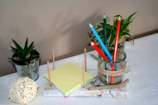 support-crayons-bureau-post-it-cadeau-maitresse-fin-d'année-personnalisé-artisanal