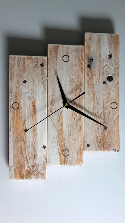 horloge-murale-bois-décoration-personnalisé-artisanal-naturel-pendule