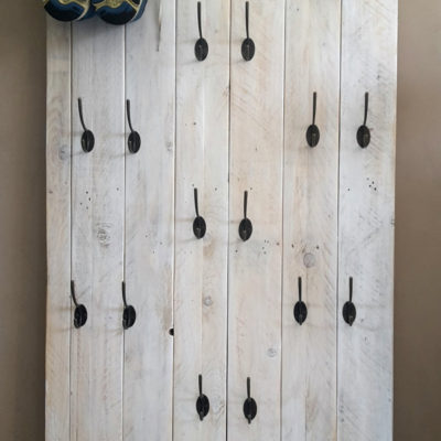 porte-crochet-chaussure-rangement-patère-mural-bois-décoration-personnalisé-artisanal