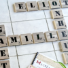 scrabble-mural-bois-lettre-géant-mots-prenoms-décoration-maison-personnalisé-artisanal