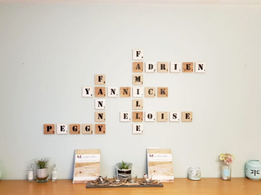 scrabble-mural-bois-lettre-géant-mots-prenoms-décoration-maison-personnalisé-artisanal