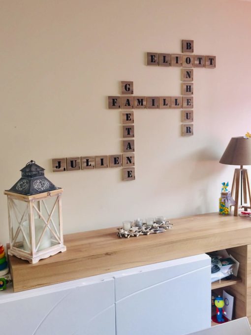 scrabble-mural-bois-lettre-géant-mots-prenoms-décoration-maison-personnalisé-artisanal