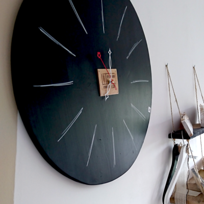 horloge-murale-bois-décoration-personnalisé-ronde-pendule