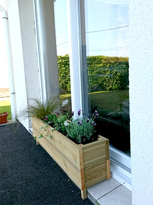 jardinnière-exterieur-bois-plante-fleur-décoration-sur-mesure-artisanal