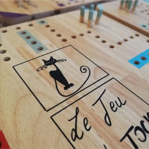 jeu-toc-tock-plateau-bois-tactique-pions-personnalisé-artisanal-cadeau
