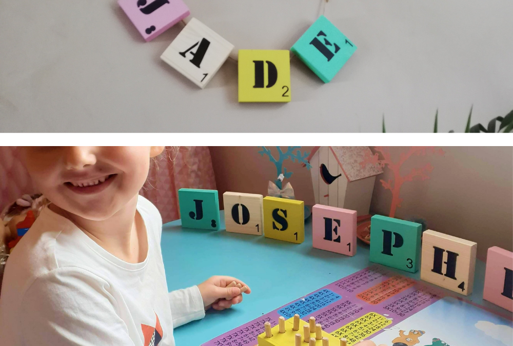 Prénom Scrabble coloré
