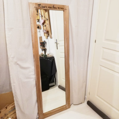encadrement-cadre-bois-sur-mesure-personnalisé-tableau-artisanal-miroir