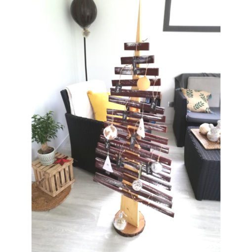 sapin-noel-bois-artisanal-sur-mesure-personnalisé-ecologique-reutilisable