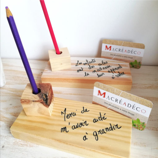 support-pot-porte-crayons-bois-décoration-bureau-cadeau-maitresse-fin-d'année-message-bois-personnalisé-artisanal