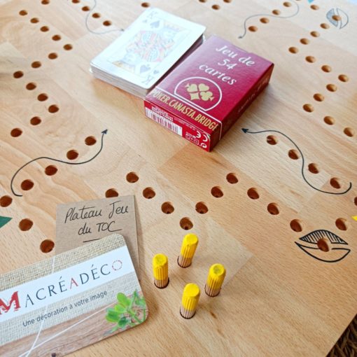 jeu-toc-tock-plateau-bois-tactique-pions-personnalisé-artisanal-cadeau