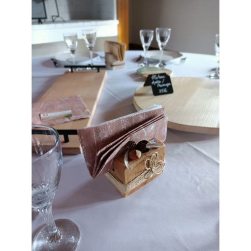 porte-serviettes-plateau-prénom-de-table-décoration-bois-personnalisé-mariage