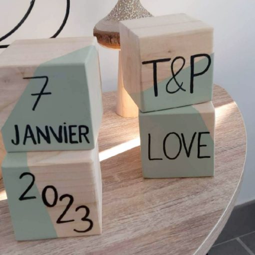 cube-décoration-bois-personnalisé-mariage-idée-cadeau-artisanal