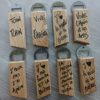décapsuleur-ouvre-cannette-bière-main-bois-artisanal-cadeau-personnalisé