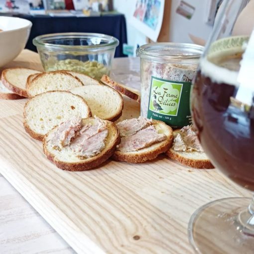 planche-plateau-bois-poignée-noire-apéro-personnalisé-artisanal-aperitif