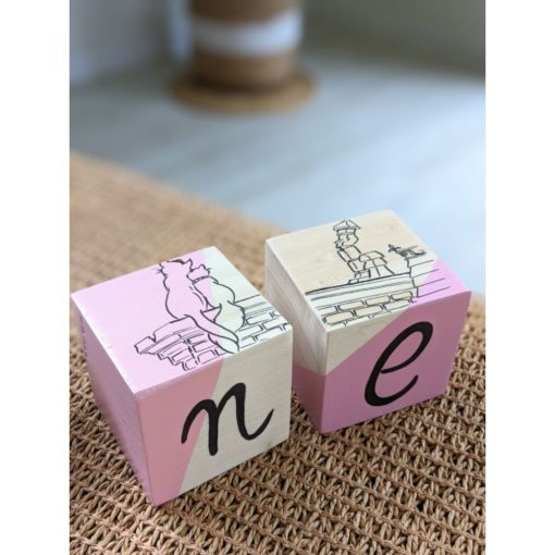 cube-bois-prenom-lettre-chiffre-enfant-cadeau-artisanal-personnalisé-décoration