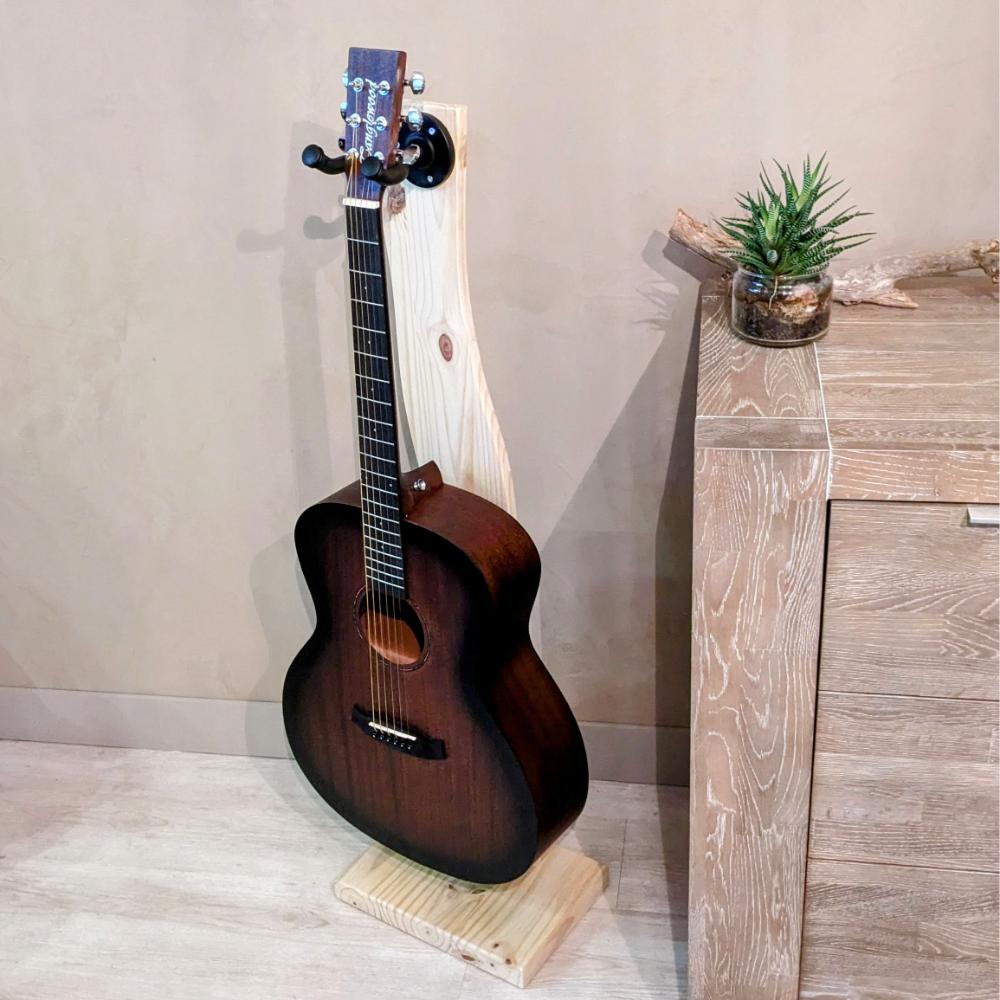 support guitare sur pied