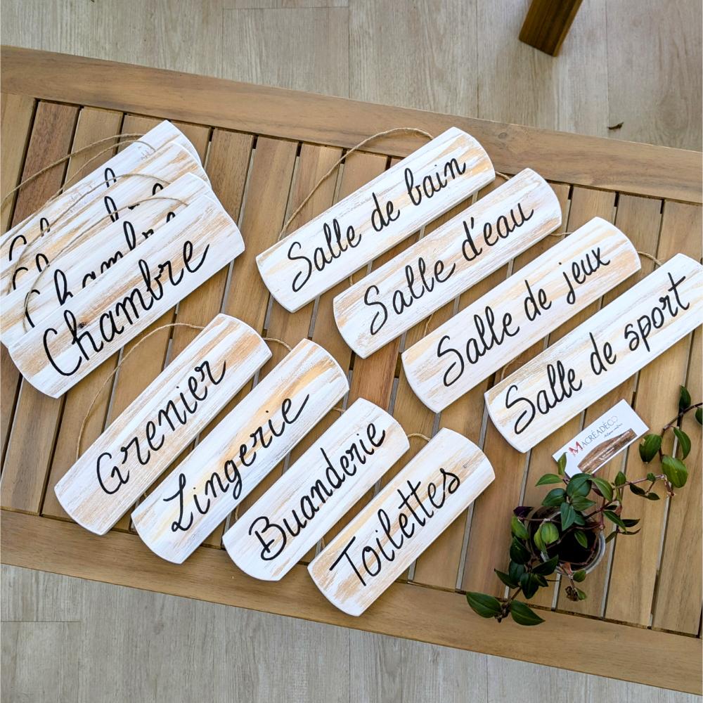 pancarte-plaque-panneau-porte-décoration-maison-cadeau-bois-personnalisé-artisanal-citation Panneaux en bois avec noms de pièces.