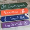 Panneaux: Ayurveda, Formations, Reiki, Feng Shui.